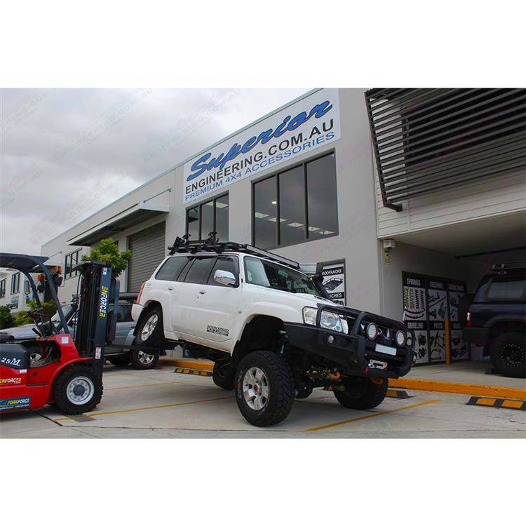 Nissan Patrol 61 Suspension-Lift-Kit-5-Reservoir-Hybrid-Superflex-Superior-Engineering-5192_1