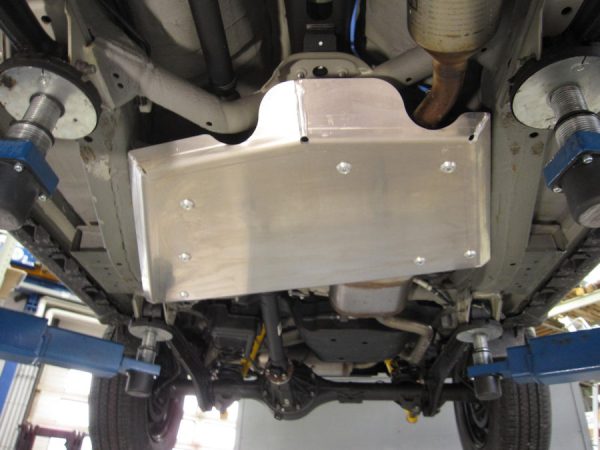 Suzuki Jimny váltó védő páncél 2
