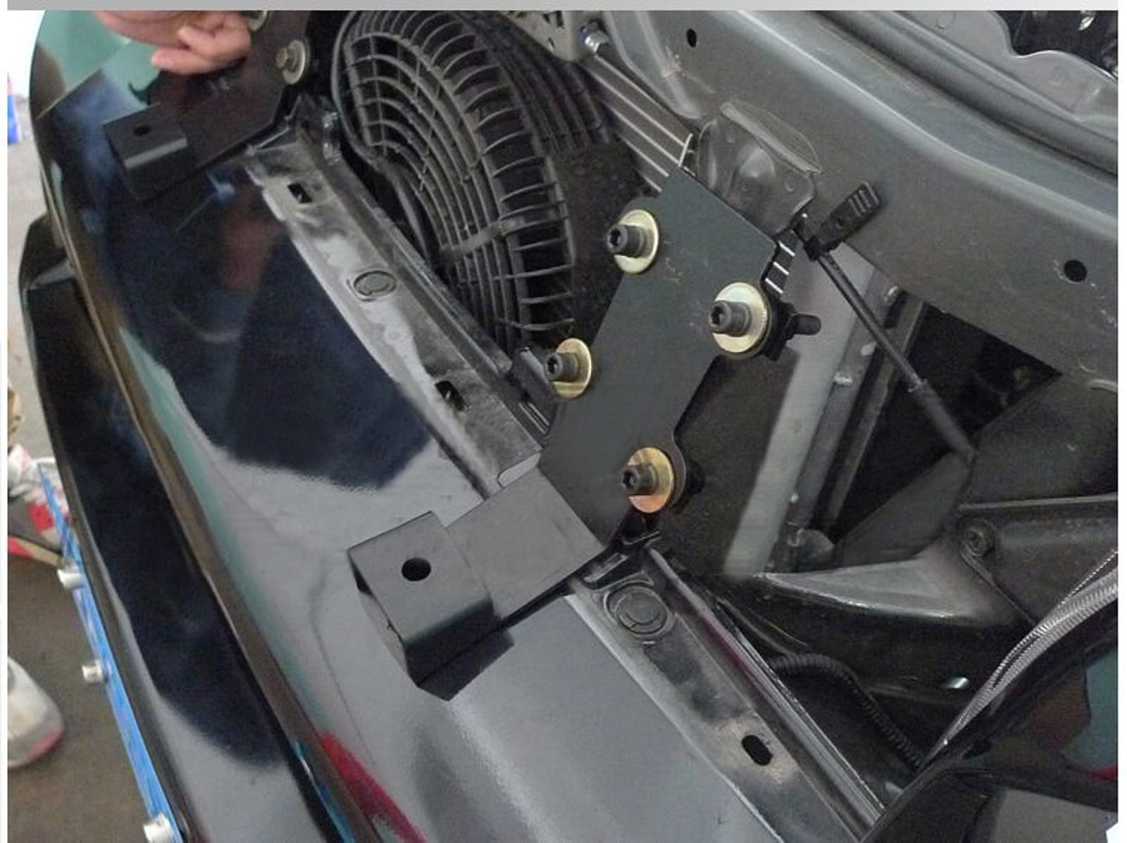 SUZUKI-JIMNY-lámpa tartó